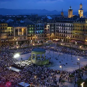 ** Gasthuis Iraipe Pamplona Auto Check-in Spanje